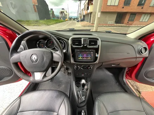 Renault Sandero Stepway 1.6 Night & Day