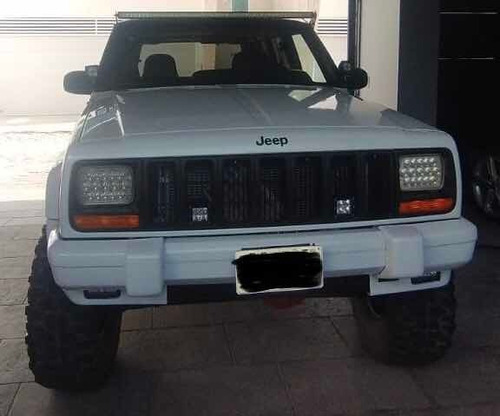 Imagen 2 de 15 de Jeep Cherokee Sport 4x4 4.0l