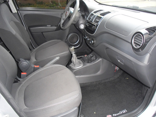 Imagem 11 de 16 de Fiat/ Siena Attractiv 1.4 Ano 2016
