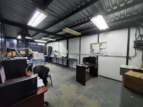 Galpon En Venta La Morita I, En Centro Empresarial La Guaricha. Ljsa 25-15987