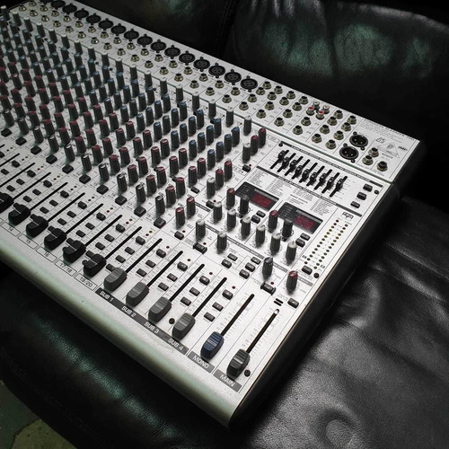 Mesa De Som Behringer Eurodesk Sl2442fx-pro