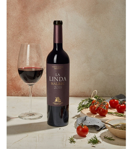 Imagen 2 de 5 de Vino La Linda Malbec 750ml Vino Tinto Mendoza Botella X1 Uni