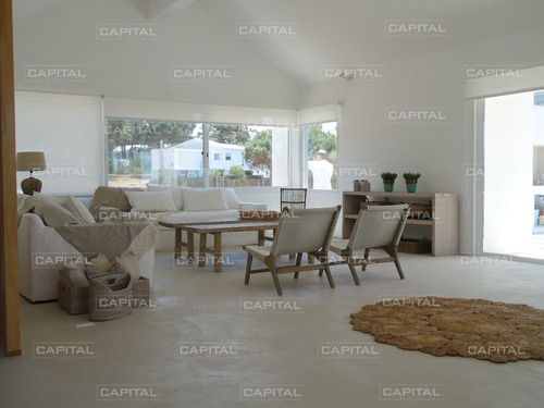 Imagen 17 de 30 de Casa De Cinco Dormitorios En Jose Ignacio - Barrio Privado Pinar Del Faro- Ref: 26524