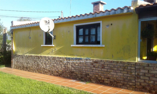 Venta Casa 2 Dormitorios En Salinas Con Gran Terreno