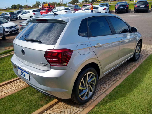 Volkswagen Polo 1.0 200 Tsi Highline Automático