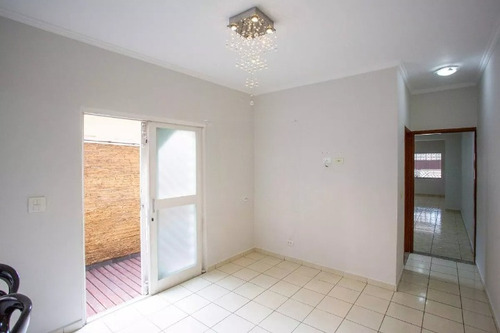 Sobrado 190 M² 3 Dormitórios - 1 Suíte - 2 Vagas De Garagem - Centro De Diadema