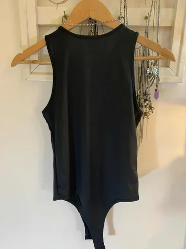 Body negro sin mangas sale