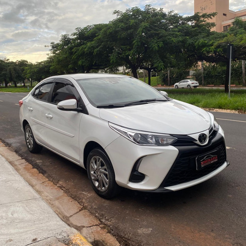 Toyota Yaris YARIS XS Sedan 1.5 Flex 16V 4p Aut.
