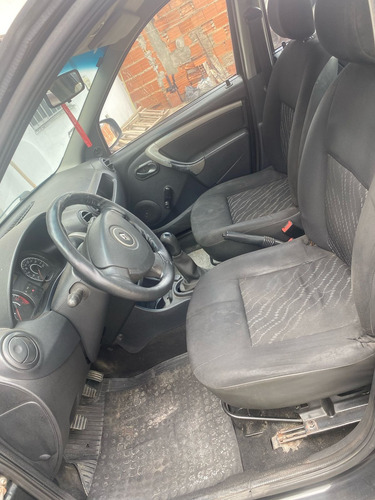 Renault Logan 1.0 16v Authentique Hi-flex 4p