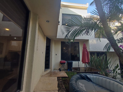 Casa En Venta Condominio Con 3 Recámaras En Burgos Bugambilias