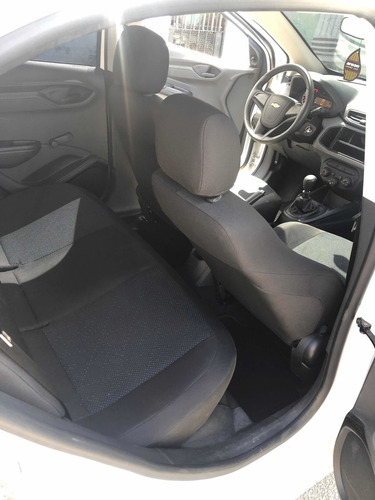 Imagem 13 de 15 de Chevrolet Onix 2017 1.0 Joy 5p