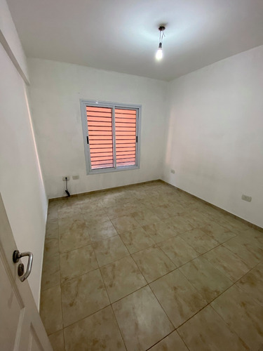 Imagen 6 de 8 de Oportunidad Departamento 2 Ambientes Con Cochera Sin Expensas Monte Grande