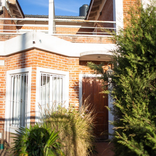 Imagen 3 de 8 de Cañuelas-tucuman 391 -hermoso Triplex En Venta