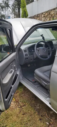 Nissan Frontier 2.5 Std D22 4x2