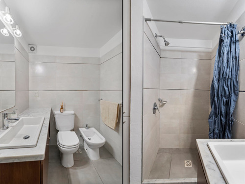 Exclusivo 1º Piso Con Patio Con Parrillero De 85 Mts (punta Carretas) + 2 Gjes + Boxes. A Pasos De Plaza Gomensoro!