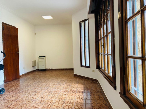 Imagen 3 de 10 de Chalet De 3 Ambientes Con Parque Y Pileta En Venta En Mar Del Plata