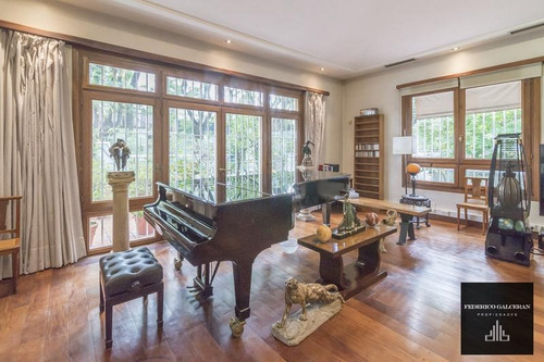Imagen 3 de 30 de Casa Estilo Frances Con Jardin En Zona De Embajadas