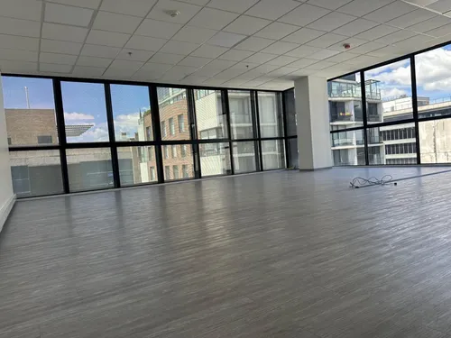 Oficina En Arriendo/venta En Chico Norte. Cod A1004432