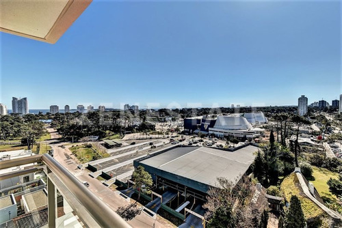 Venta De Apartamento 1 Dormitorio En Roosevelt