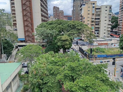 Apartamento En Alquiler En Los Palos Grandes | 116 M2 | 3h-3b-1pe | Ref: 850