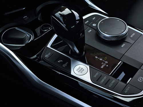BMW Serie 3 3.0 330i Sedan Sport Line 252cv