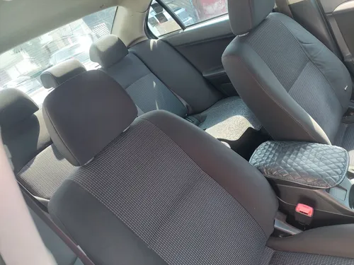 Mitsubishi Lancer Es At Cvt