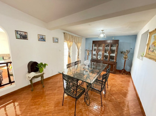 Imagen 7 de 17 de Ecv-882 Zona Norte Casa En Urbanización Rosal Sur