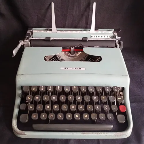 comprar Funcionando Máquina De Escrever Olivetti Lettera 22 Verde