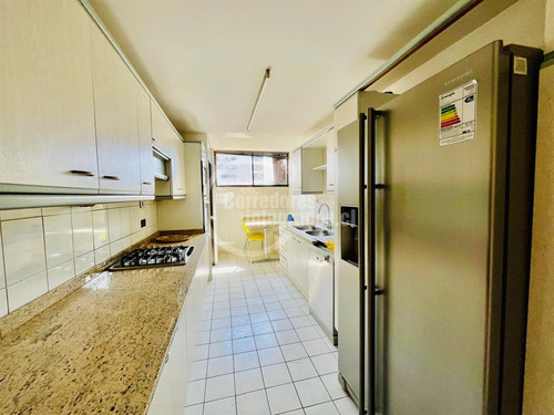 Amplio Departamento En Venta De 4 Dorm. En El Golf