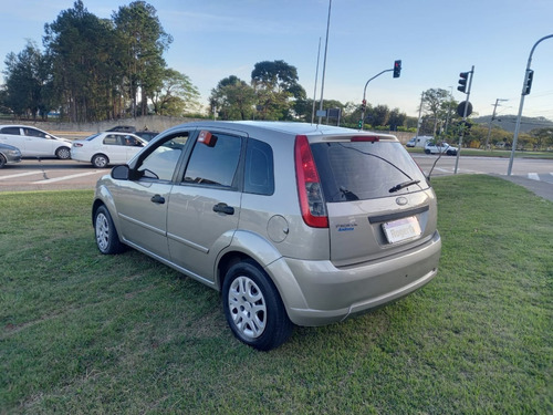 Imagem 9 de 13 de Ford Fiesta 1.6
