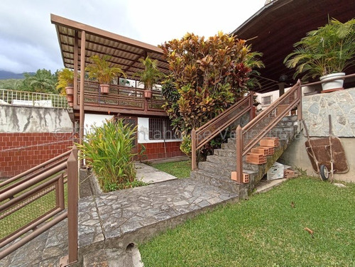 Casa Quinta En Venta El Castaño Maracay 24-8189  Dc