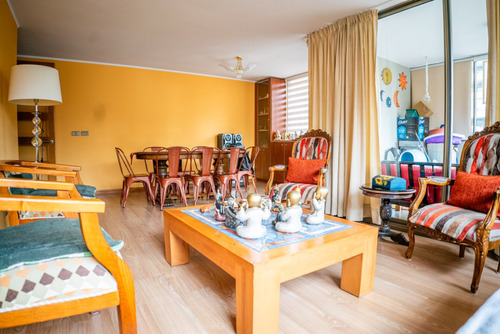 Parque Brasil / 4 Dorm + 3 Baños / Estacionamiento + Bodega