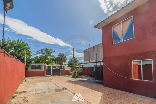 Imagen 2 de 16 de Venta Casa En Las Acacias 3 Dormitorios C/apart.