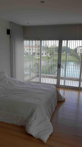 Casa En Venta Con Renta En El Barrio Santa Barbara