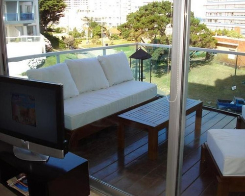 Venta De Apartamento 3 Dormitorios En Playa Brava,