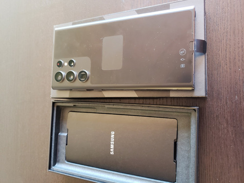 Samsung Galaxy S22 Ultra 12+256gbs Negro (Usado)