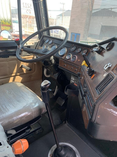 Imagen 12 de 15 de Freightliner Fl120 Modelo 2006 Chasis Cabina Torton 6x4