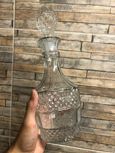 Imagem 4 de 6 de Garrafa Whisky Licoreira Vidro Retrô Vintage Licor Bebida 1l