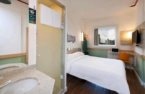 Imagem 4 de 12 de Flat À Venda Em Centro - Fl008418