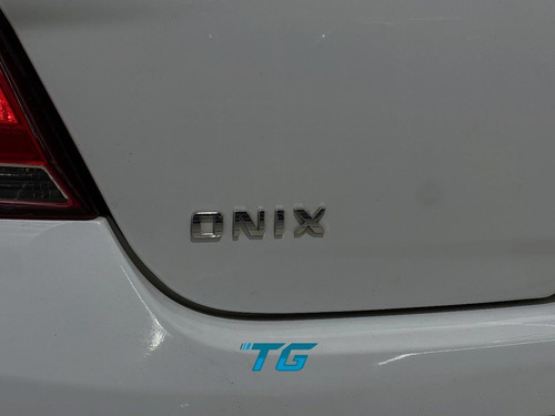 Chevrolet Onix 1.4 MPFI LT 8V FLEX 4P MANUAL