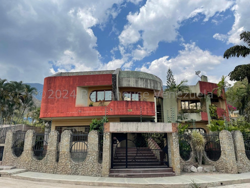 Casa Quinta En Venta Con Piscina Planta Eléctrica Excelente Distribución Cocina Empotrada Seguridad Dos Niveles Nela 24-21124