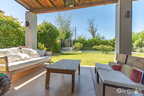 Venta Casa 4 Ambientes En Pilar Con Pileta