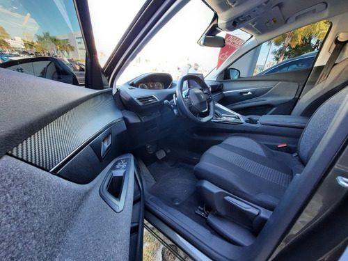 Peugeot 3oo8 1.6 Allure Tiptronic L/17