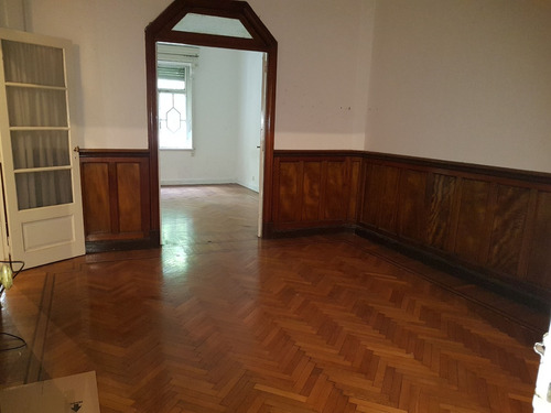 3 Ambientes De 80m2