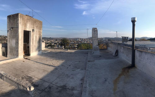 Imagen 15 de 17 de Casa En Planta Alta Con Excelentes Vistas En Minas.