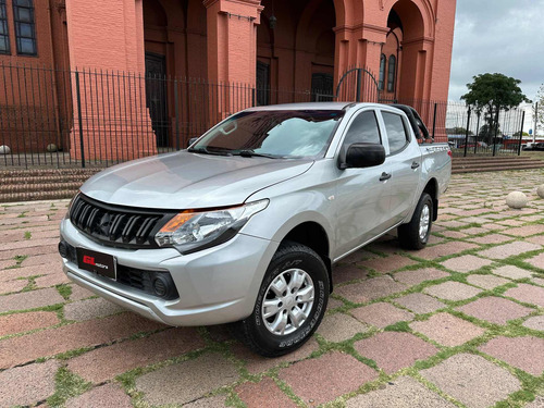 Imagen 17 de 17 de Mitsubishi L200 2.4 Cab Dob 4x4 2abag Abs Espejos Pr.caja