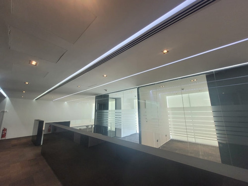 Conjunto De Modernas Oficinas Amobladas
