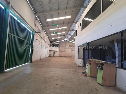 Imagen 2 de 10 de Galpón En Venta En Av. Fermín Toro. San Juan De Los Morros. 22-23073