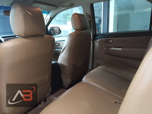 Imagen 10 de 13 de Toyota Fortuner Sr5 Automatica Dubai 4x4