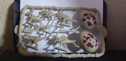 Plastic 6 Dinos W Egg 3 Cms